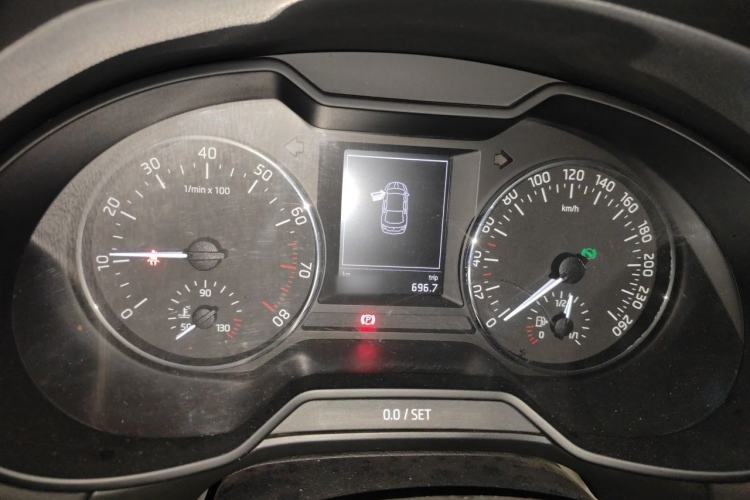 Used Skoda Octavia 2015 1.6L Automatic Yijun Edition Instrument Cluster