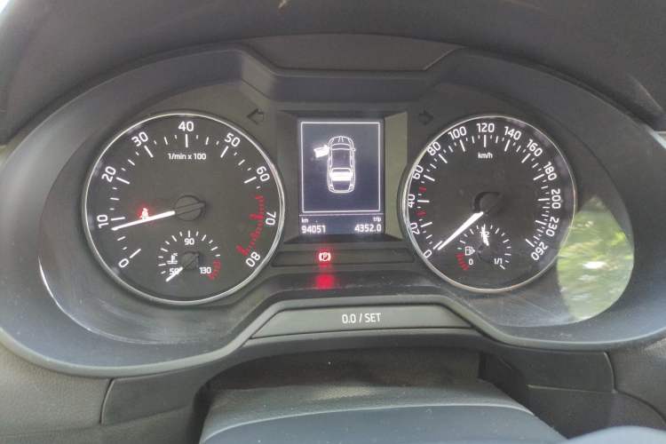 Used Skoda Octavia 2015 1.6L Manual Yijun Edition Instrument Cluster