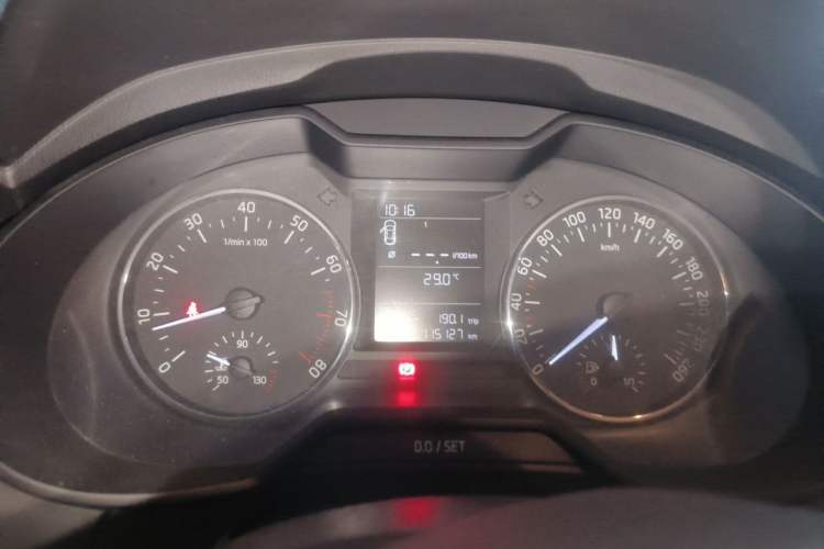Used Skoda Octavia 2015 1.6L Manual Yijie Edition Instrument Cluster