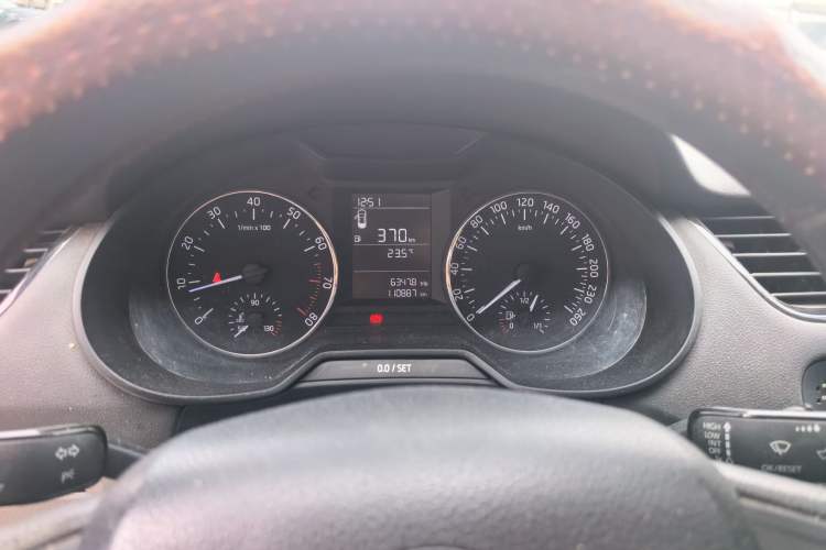 Used Skoda Octavia 2015 1.6L Manual Eado Edition Instrument Cluster