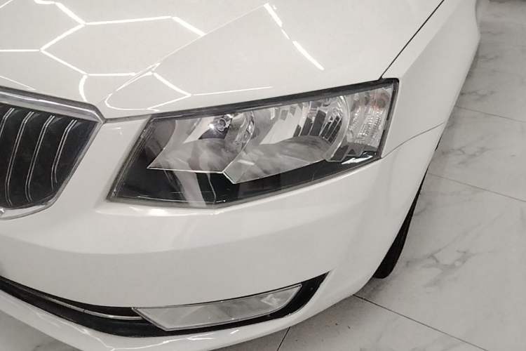 Used Skoda Octavia 2015 1.6L Automatic Yijun Edition Left Front Headlight
