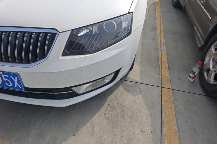 Used Skoda Octavia 2015 1.6L Manual Yijun Edition Left Front Headlight