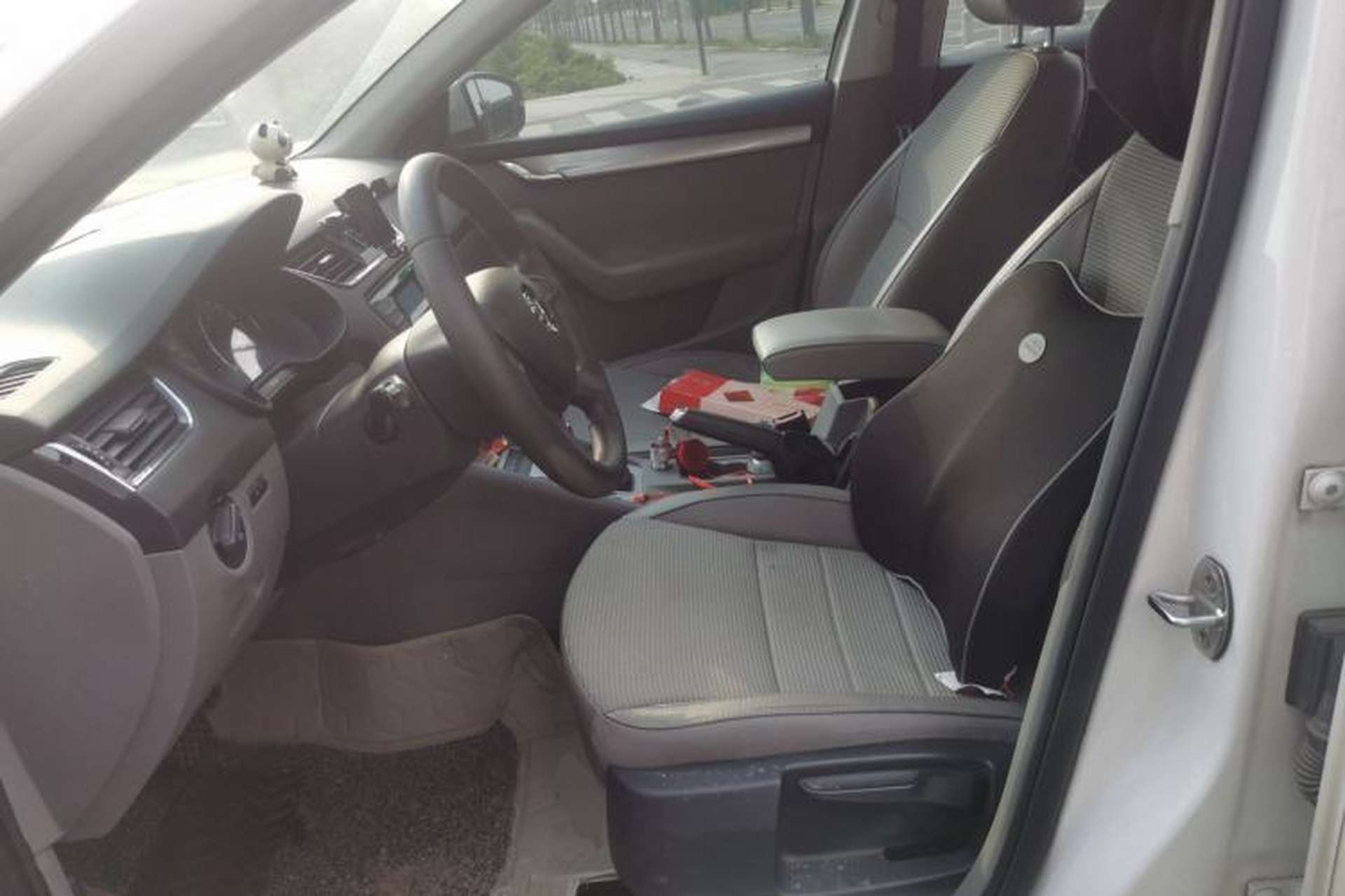 Used Skoda Octavia 2015 1.6L Automatic Yijie Edition Left Front Seat