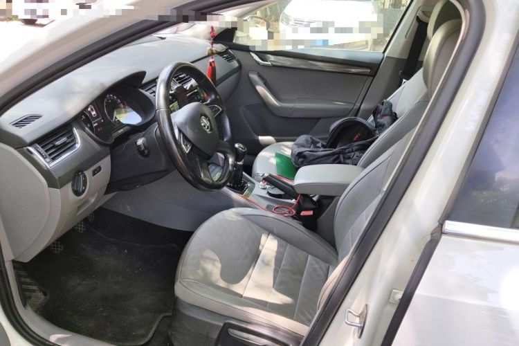 Used Skoda Octavia 2015 1.6L Manual Yijun Edition Left Front Seat