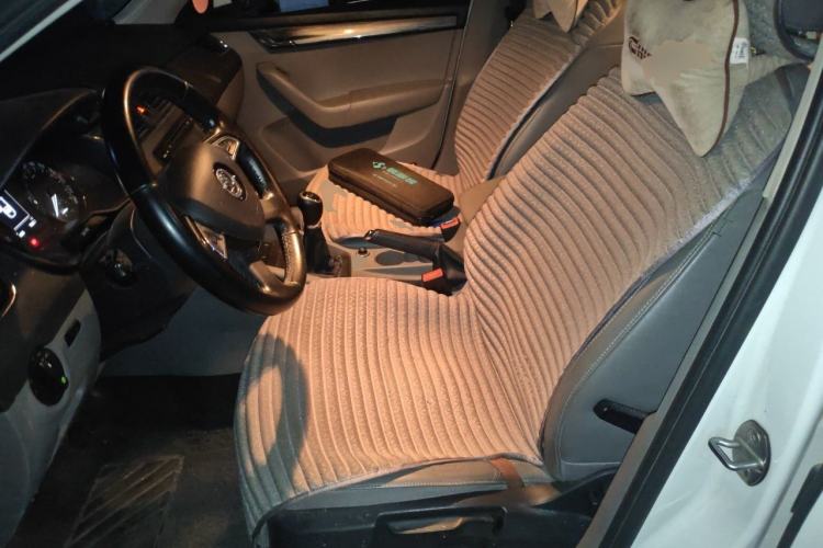 Used Skoda Octavia 2015 1.6L Manual Yijun Edition Left Front Seat