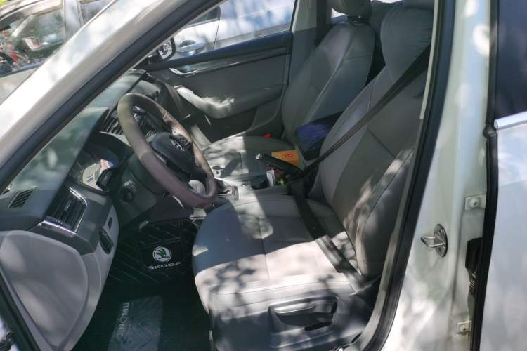 Used Skoda Octavia 2015 1.4TSI DSG Yijun Edition Left Front Seat