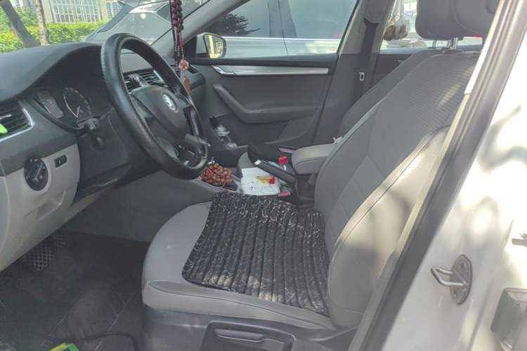 Used Skoda Octavia 2015 1.6L Automatic Yijie Edition Left Front Seat