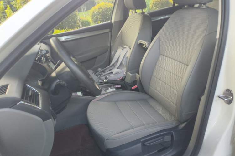 Used Skoda Octavia 2015 1.6L Automatic Yijie Edition Left Front Seat
