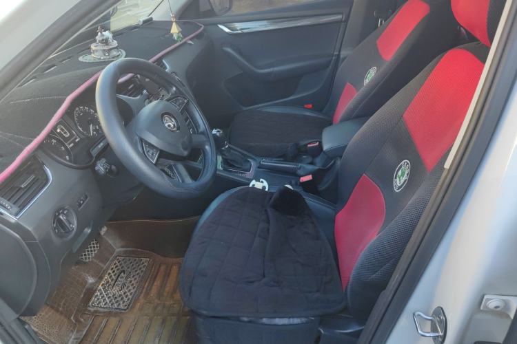 Used Skoda Octavia 2015 1.6L Automatic Yijun Edition Left Front Seat