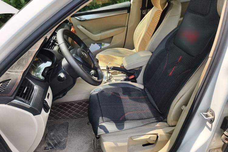 Used Skoda Octavia 2015 1.6L Manual Yijie Edition Left Front Seat