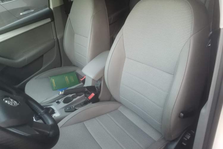 Used Skoda Octavia 2015 1.6L Automatic Yijie Edition Left Front Seat
