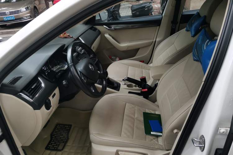 Used Skoda Octavia 2015 1.6L Automatic Yijie Edition Left Front Seat