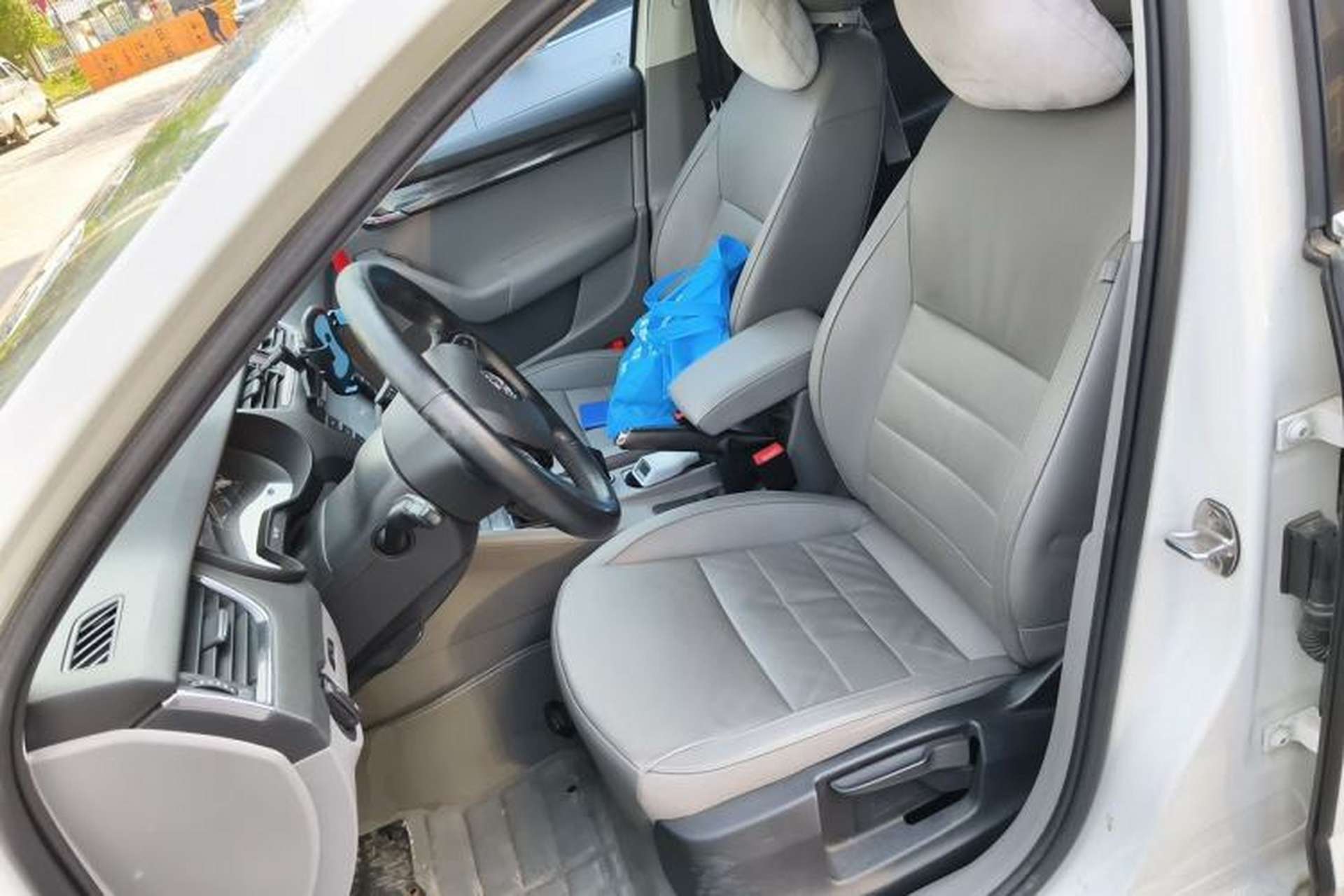 Used Skoda Octavia 2015 1.6L Automatic Yijun Edition Left Front Seat