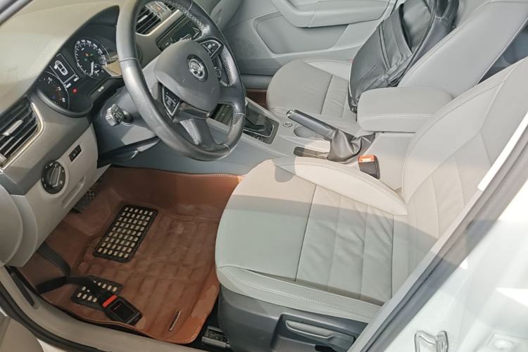 Used Skoda Octavia 2015 1.6L Automatic Yijun Edition Left Front Seat