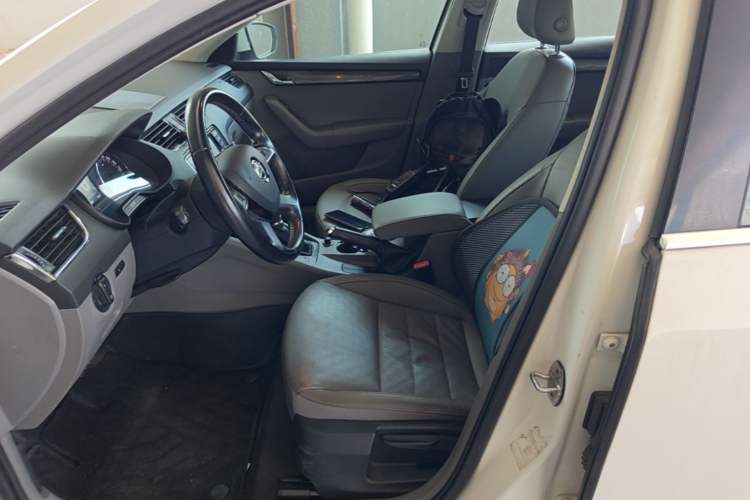 Used Skoda Octavia 2015 1.6L Automatic Yijun Edition Left Front Seat