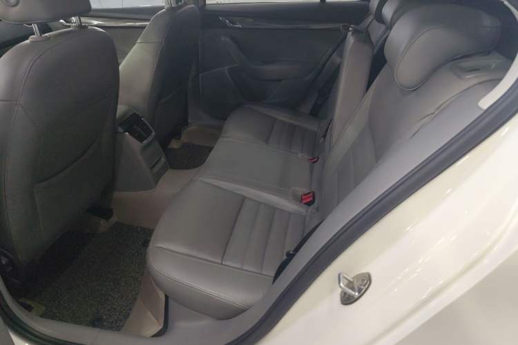 Used Skoda Octavia 2015 1.6L Automatic Yijun Edition Left Rear Seat