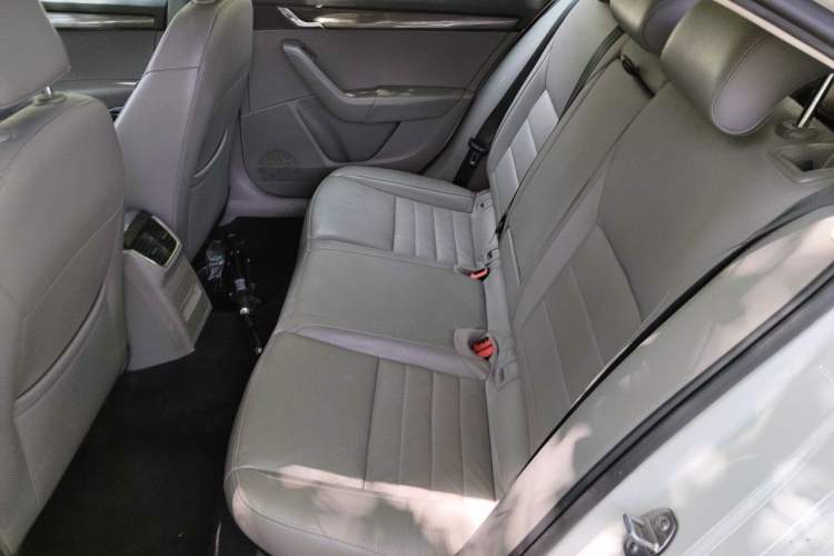 Used Skoda Octavia 2015 1.6L Manual Yijun Edition Left Rear Seat
