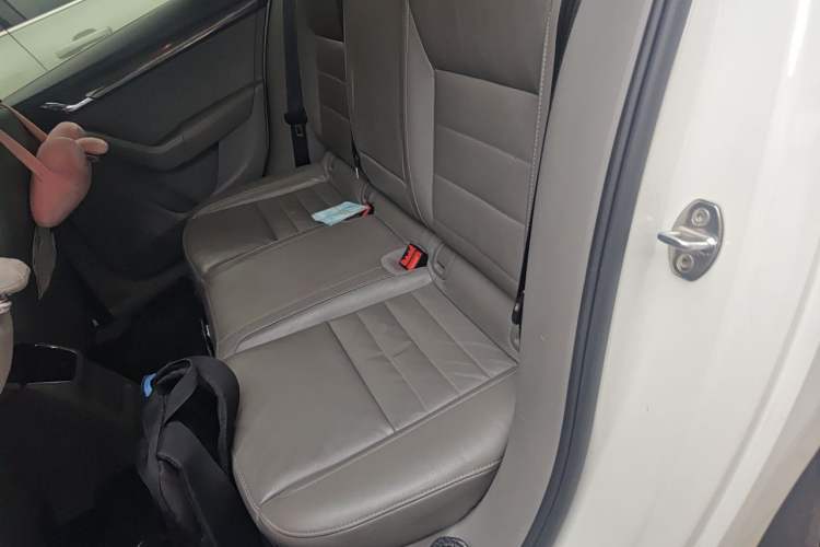 Used Skoda Octavia 2015 1.6L Manual Yijun Edition Left Rear Seat