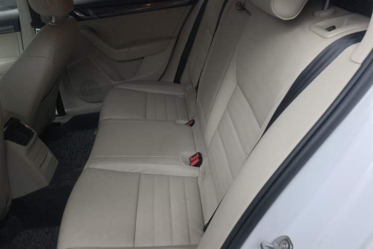 Used Skoda Octavia 2015 1.6L Automatic Yijun Edition Left Rear Seat