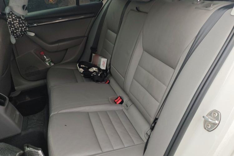 Used Skoda Octavia 2015 1.6L Manual Yijun Edition Left Rear Seat