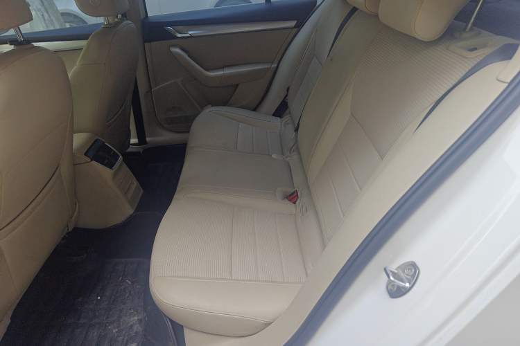Used Skoda Octavia 2015 1.6L Automatic Yijie Edition Left Rear Seat