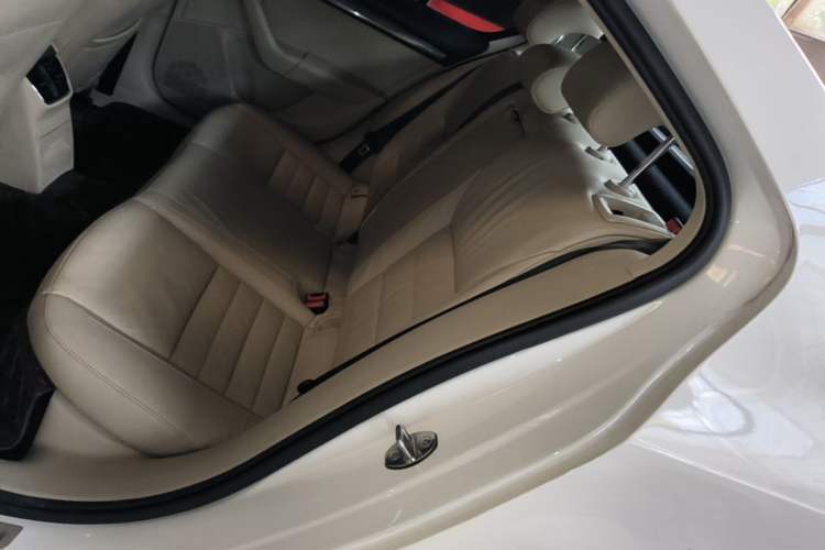 Used Skoda Octavia 2015 1.6L Automatic Yijun Edition Left Rear Seat