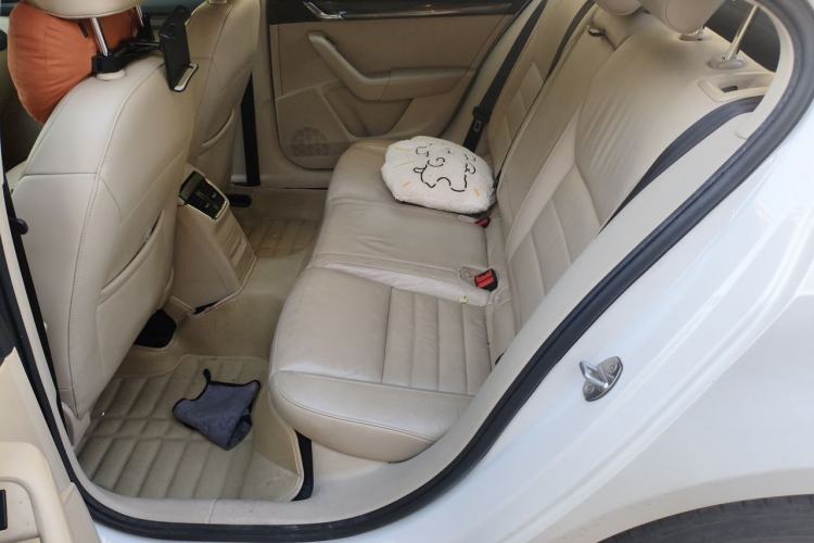 Used Skoda Octavia 2015 1.6L Automatic Yijie Edition Left Rear Seat