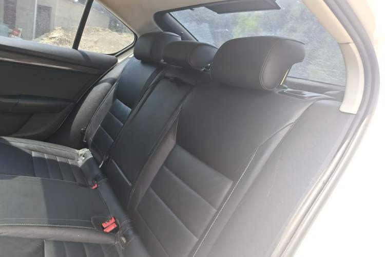 Used Skoda Octavia 2015 1.6L Manual Yijun Edition Left Rear Seat