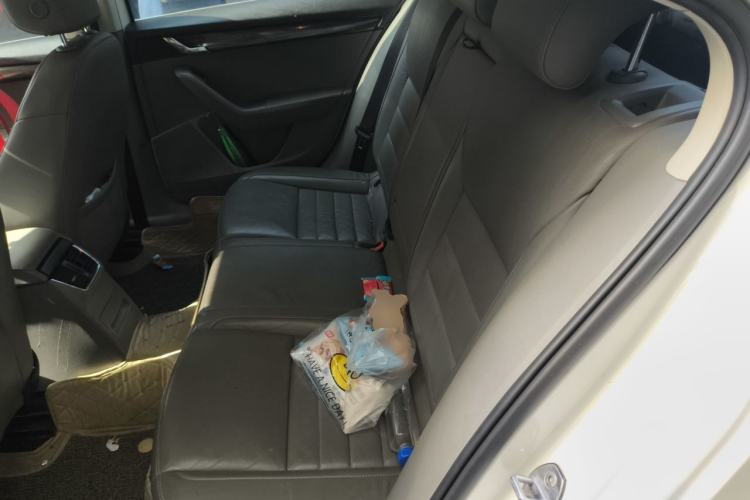 Used Skoda Octavia 2015 1.6L Automatic Yijun Edition Left Rear Seat