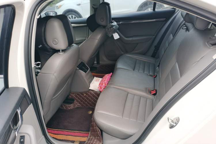 Used Skoda Octavia 2015 1.6L Automatic Yijun Edition Left Rear Seat