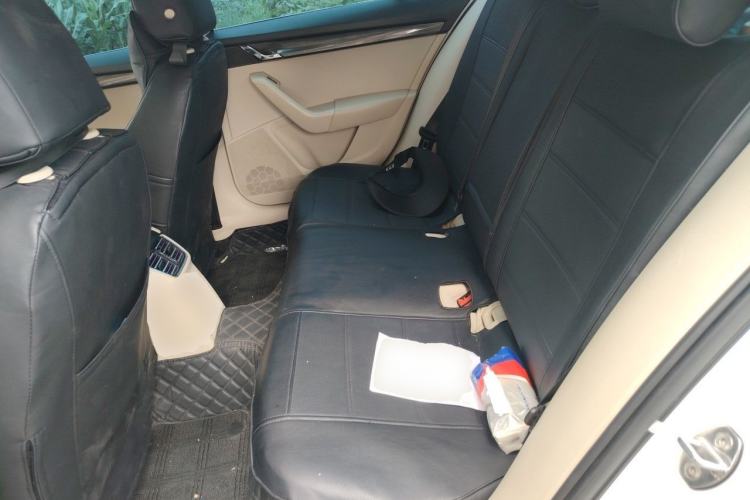 Used Skoda Octavia 2015 1.6L Automatic Yijun Edition Left Rear Seat