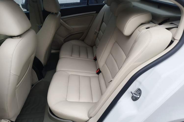 Used Skoda Octavia 2015 Classic Model 1.6L Automatic Yijie Version Left Rear Seat
