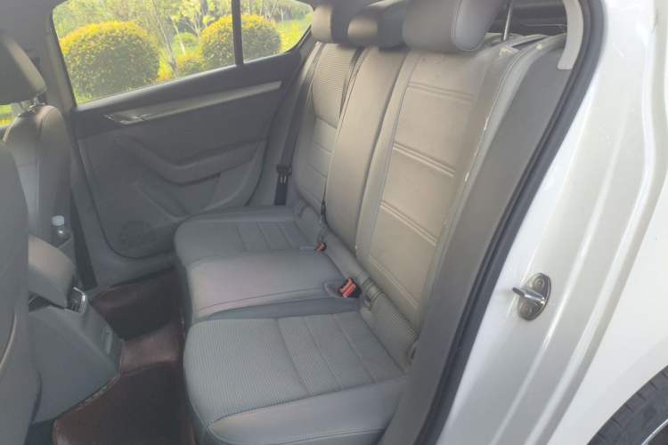 Used Skoda Octavia 2015 1.6L Automatic Yijie Edition Left Rear Seat