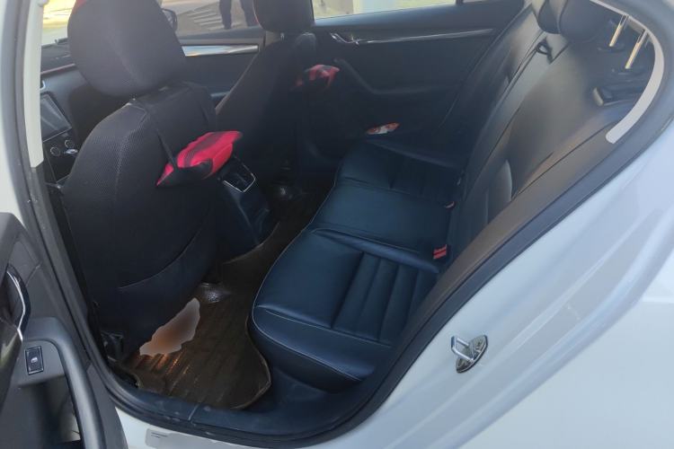 Used Skoda Octavia 2015 1.6L Automatic Yijun Edition Left Rear Seat