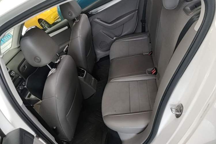 Used Skoda Octavia 2015 1.6L Automatic Yijie Edition Left Rear Seat