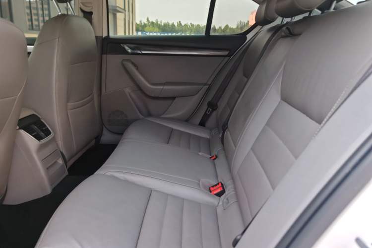 Used Skoda Octavia 2015 1.4TSI DSG Yijun Edition Left Rear Seat