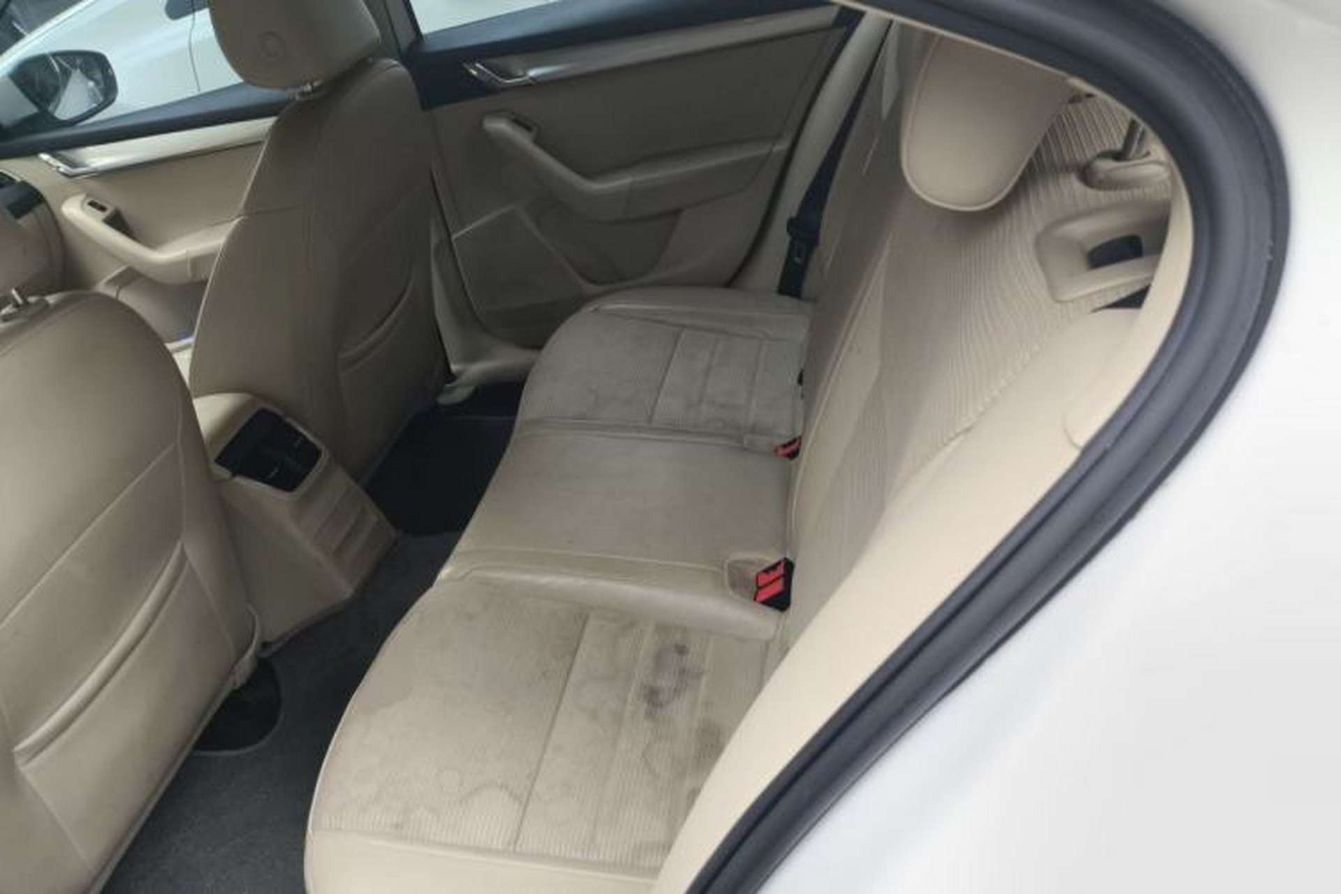 Used Skoda Octavia 2015 1.6L Automatic Yijie Edition Left Rear Seat