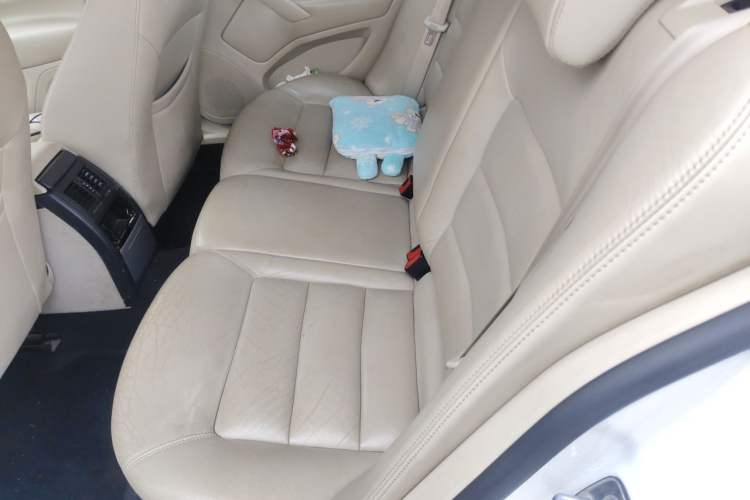 Used Skoda Octavia 2015 Classic Model 1.6L Automatic Yijie Version Left Rear Seat