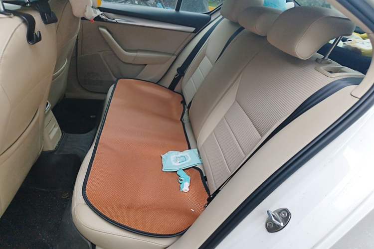 Used Skoda Octavia 2015 1.6L Automatic Yijie Edition Left Rear Seat