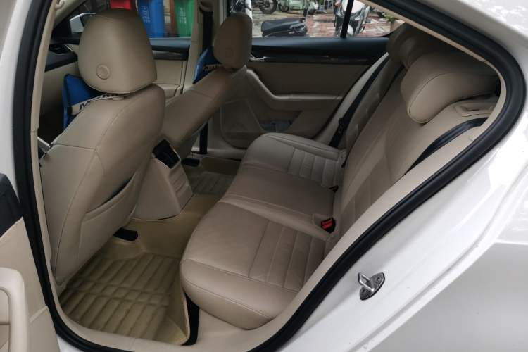 Used Skoda Octavia 2015 1.6L Automatic Yijie Edition Left Rear Seat
