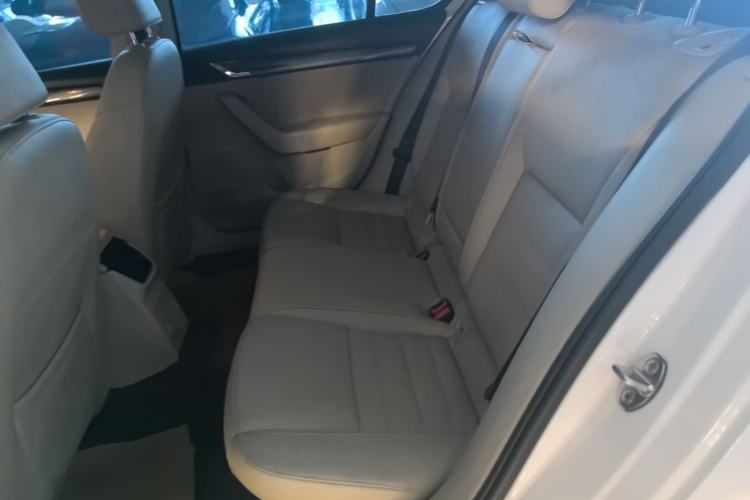 Used Skoda Octavia 2015 1.6L Automatic Yijun Edition Left Rear Seat
