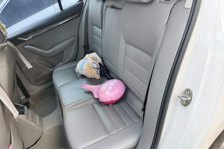 Used Skoda Octavia 2015 1.6L Automatic Yijun Edition Left Rear Seat
