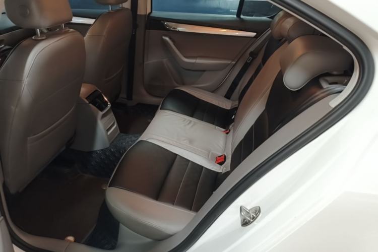 Used Skoda Octavia 2015 1.6L Automatic Yijie Edition Left Rear Seat