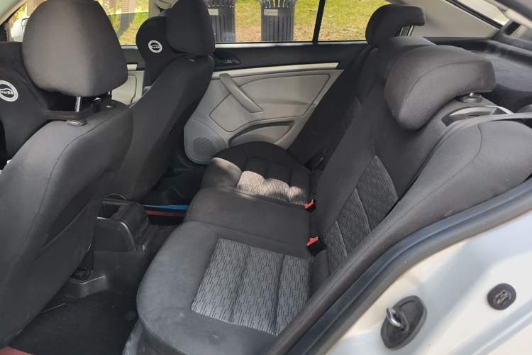 Used Skoda Octavia 2015 Classic Model 1.6L Manual Eado Version Left Rear Seat