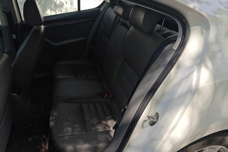 Used Skoda Octavia 2015 1.6L Automatic Yijun Edition Left Rear Seat