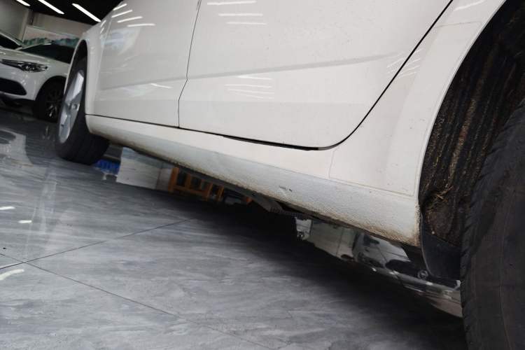 Used Skoda Octavia 2015 1.6L Automatic Yijun Edition Left Side Sill