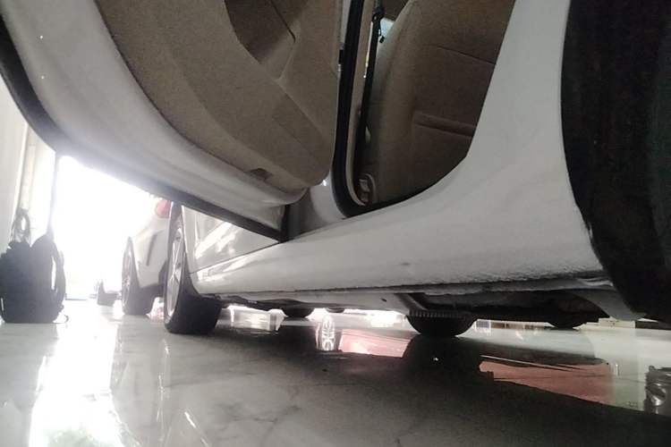 Used Skoda Octavia 2015 1.6L Automatic Yijun Edition Left Side Sill