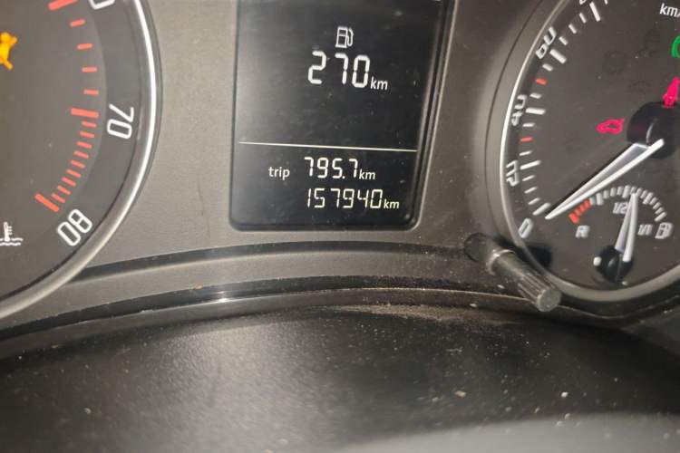 Used Skoda Octavia 2015 Classic Model 1.6L Automatic Yijie Version Odometer Close Up