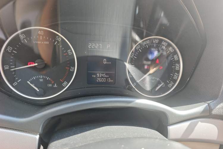 Used Skoda Octavia 2015 Classic Model 1.6L Automatic Yijie Version Odometer Close Up