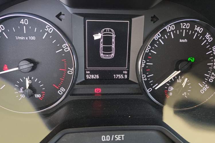 Used Skoda Octavia 2015 1.6L Automatic Yijun Edition Odometer Close Up